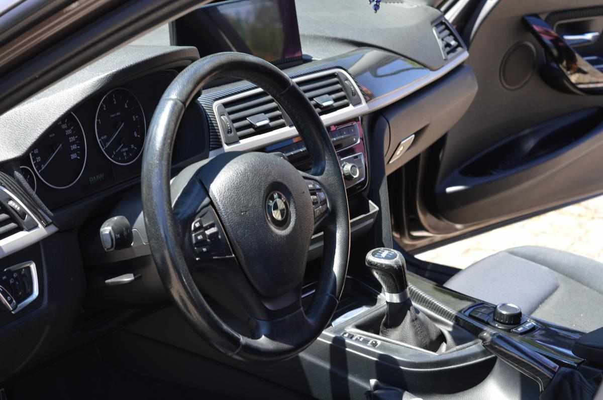 bmw-serie-3-318d-2013-diesel-1995cc