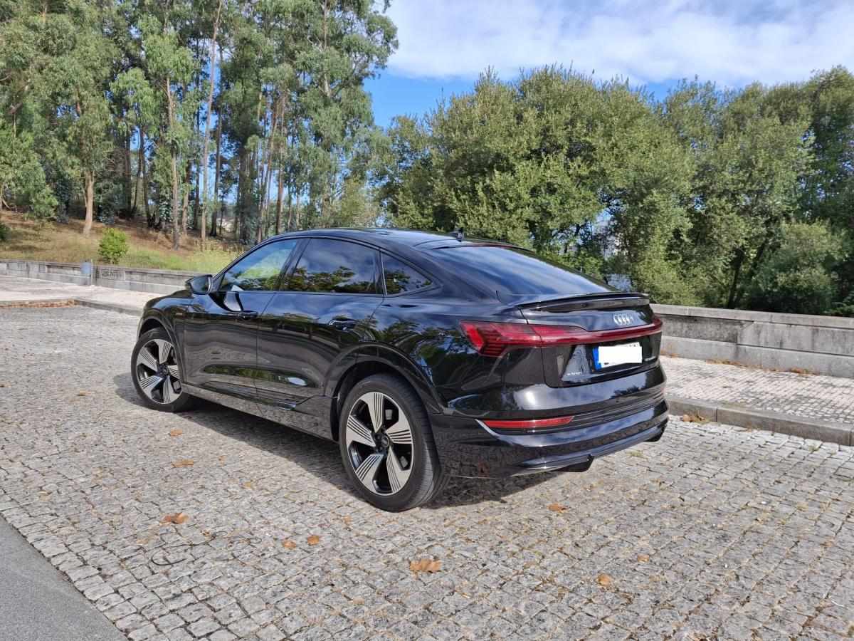 audi-e-tron-50-quattro-2021-eletrico