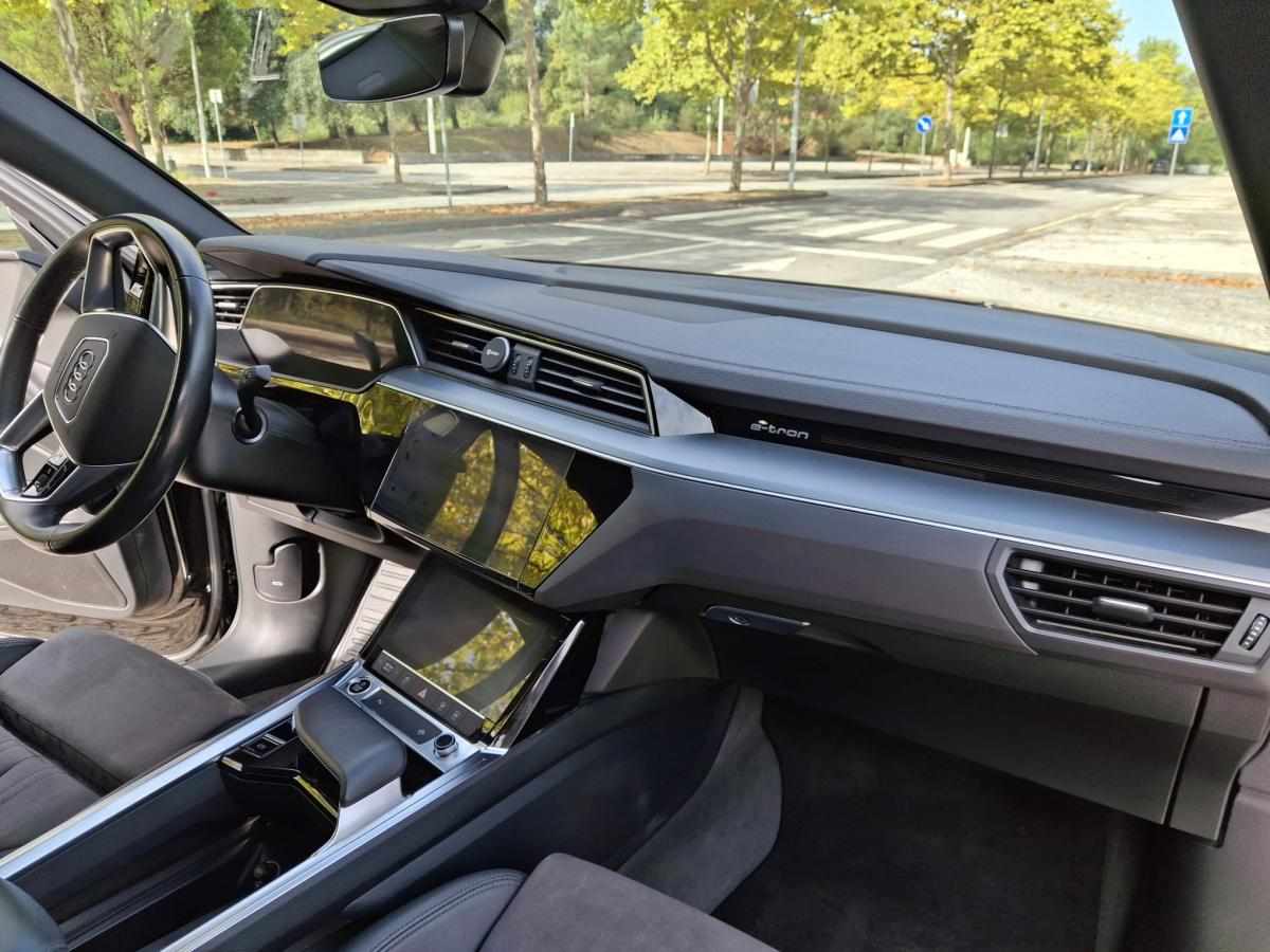 audi-e-tron-50-quattro-2021-eletrico