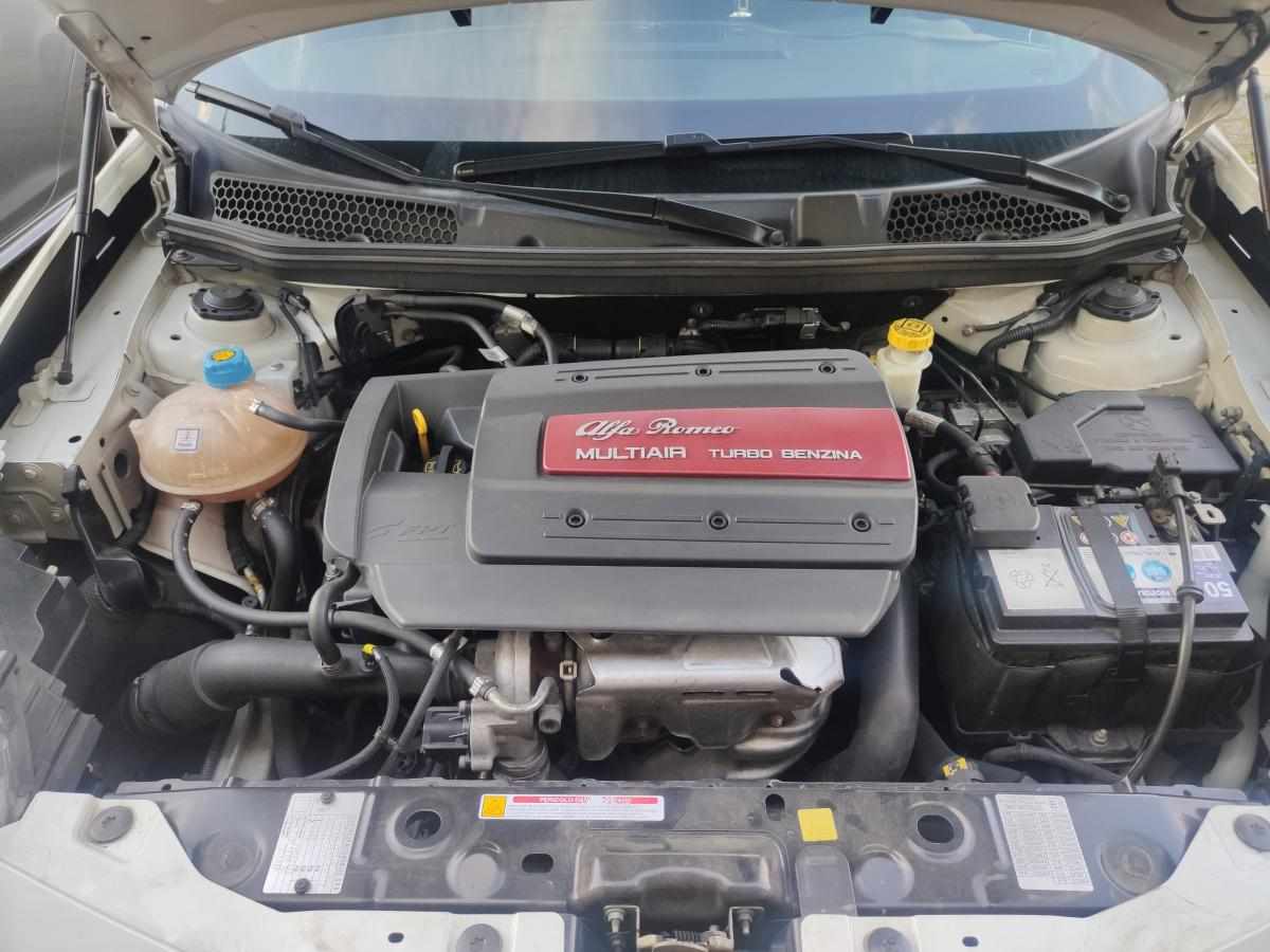 alfa-romeo-giulietta-1-4-tb-16v-multiair-2013-gasolina-1368cc