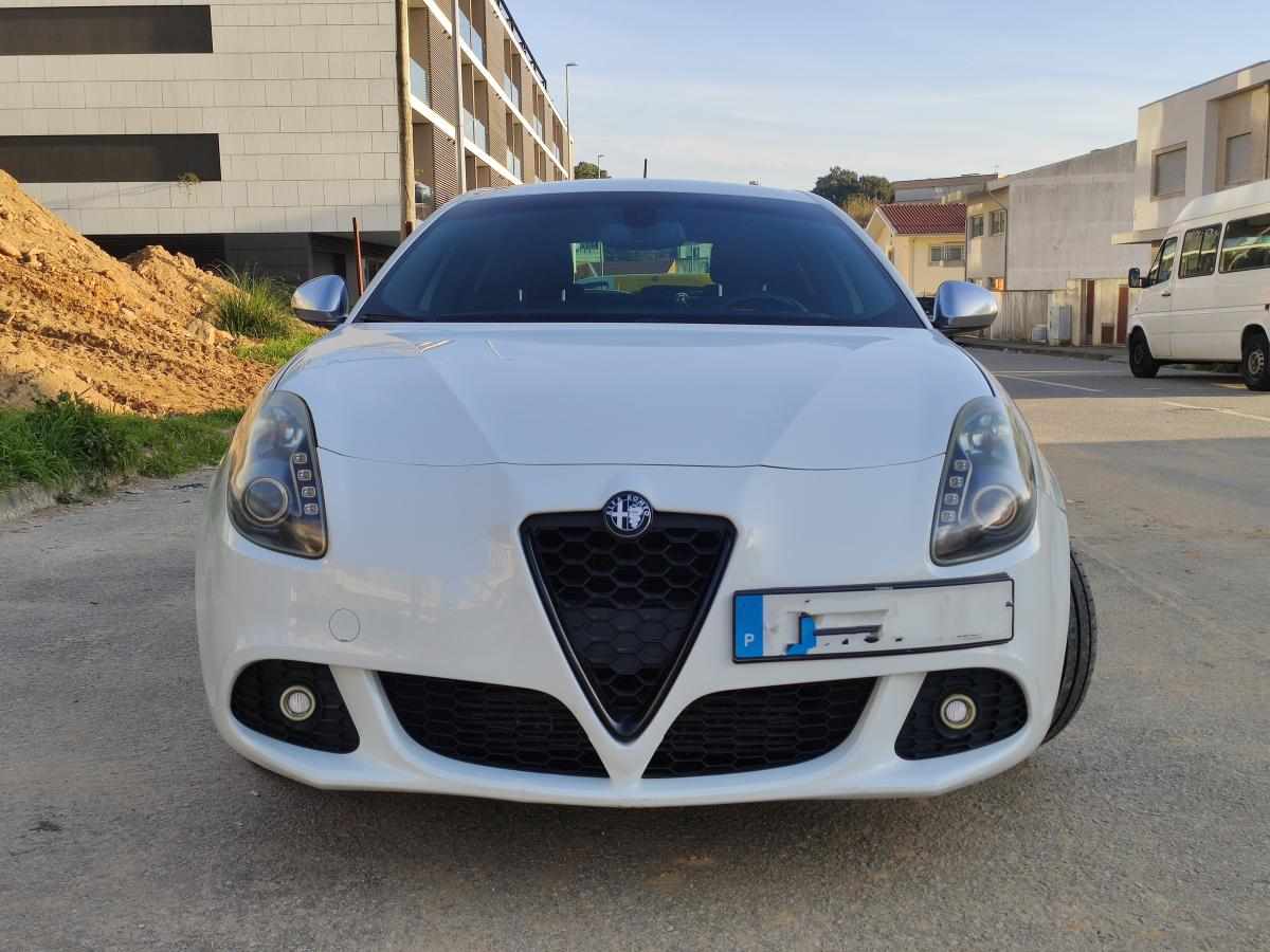 alfa-romeo-giulietta-1-4-tb-16v-multiair-2013-gasolina-1368cc