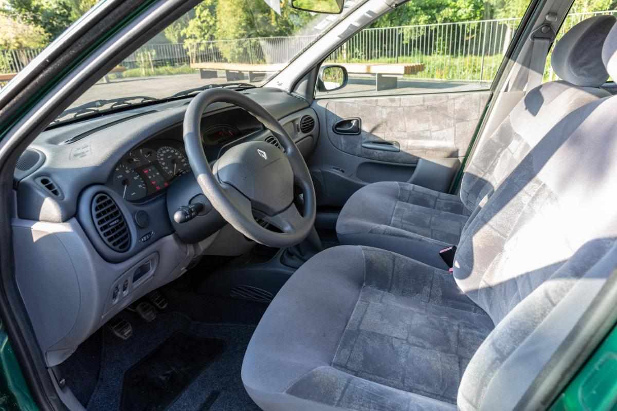 renault-megane-1-4-2001-gasolina-1390cc