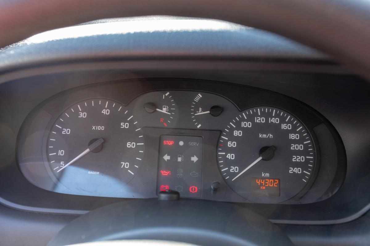 renault-megane-1-4-2001-gasolina-1390cc