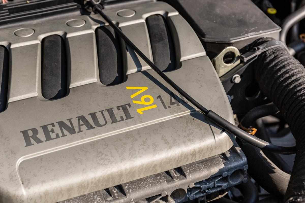 renault-megane-1-4-2001-gasolina-1390cc