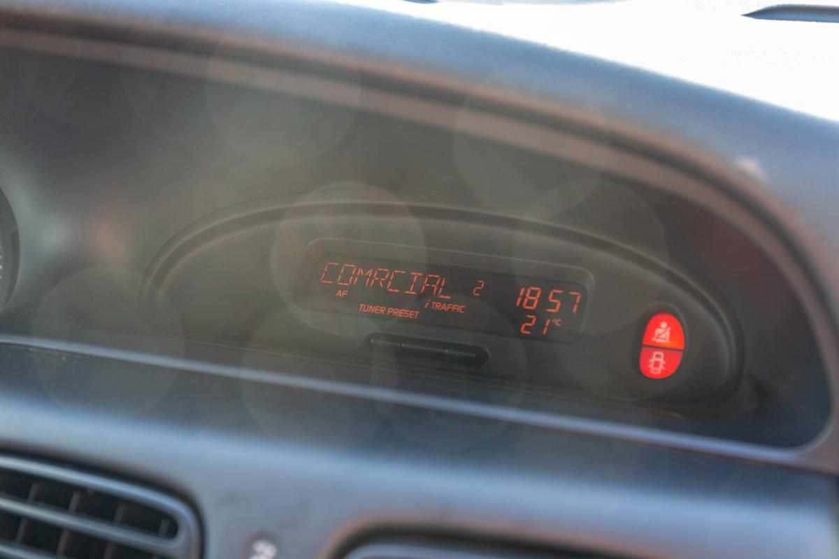 renault-megane-1-4-2001-gasolina-1390cc