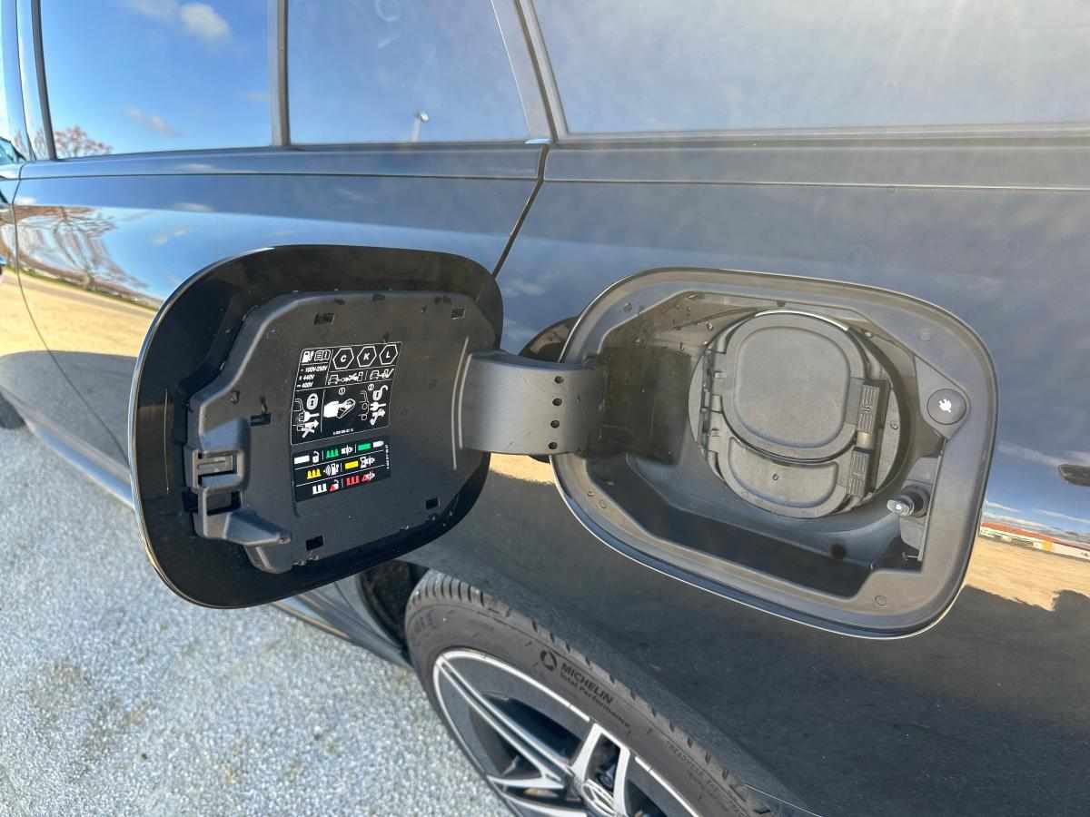 mercedes-benz-classe-c-2023-hibrido-a-gasolina-1993cc