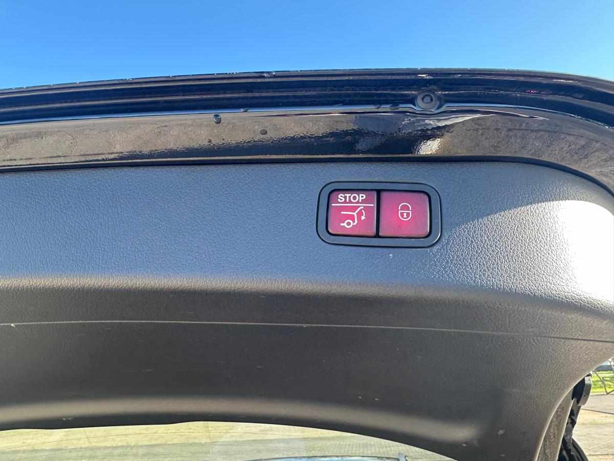 mercedes-benz-classe-c-2023-hibrido-a-gasolina-1993cc