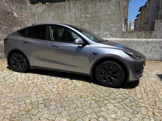 tesla-model-y-performance-2023-eletrico
