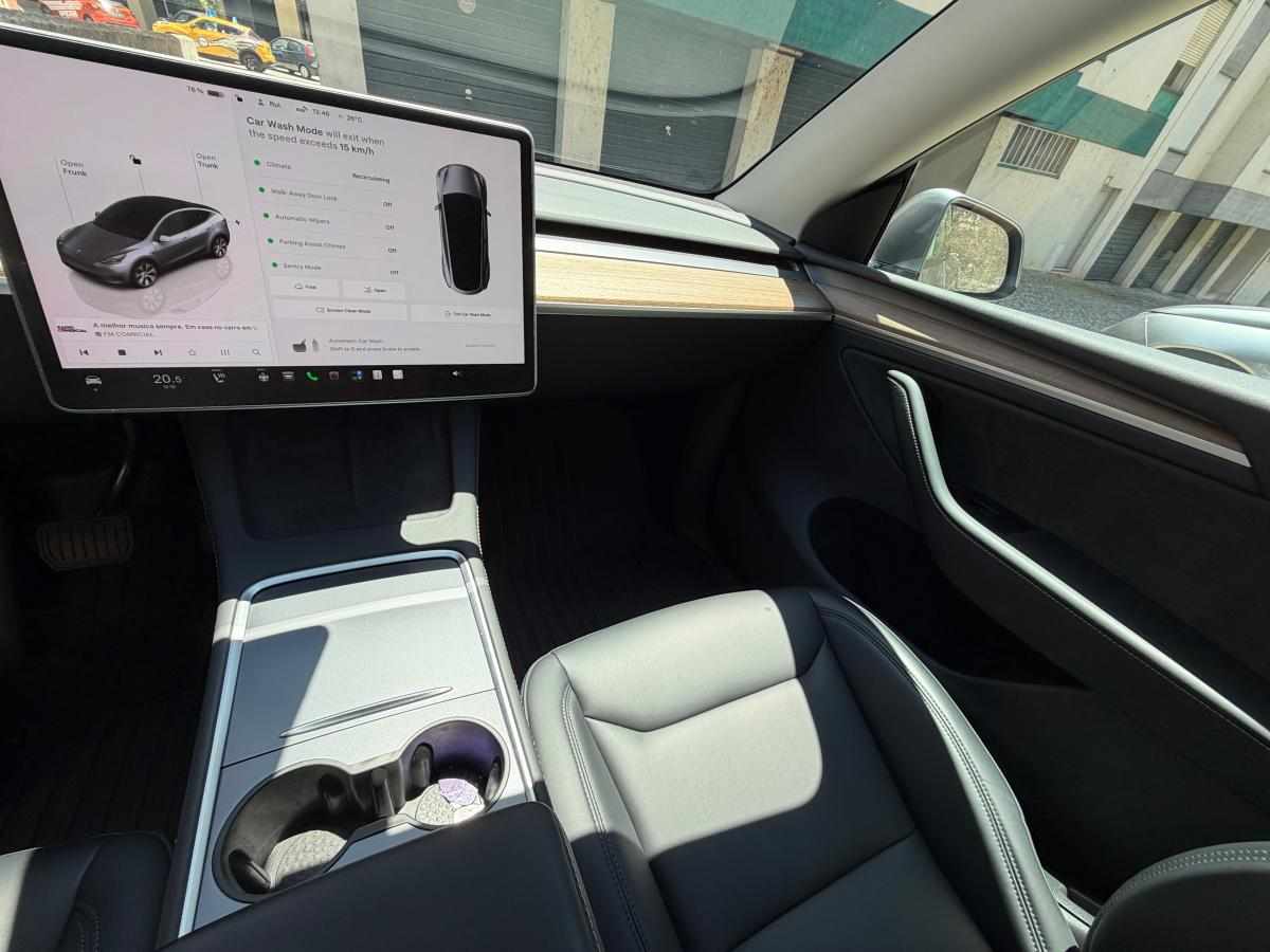 tesla-model-y-performance-2023-eletrico