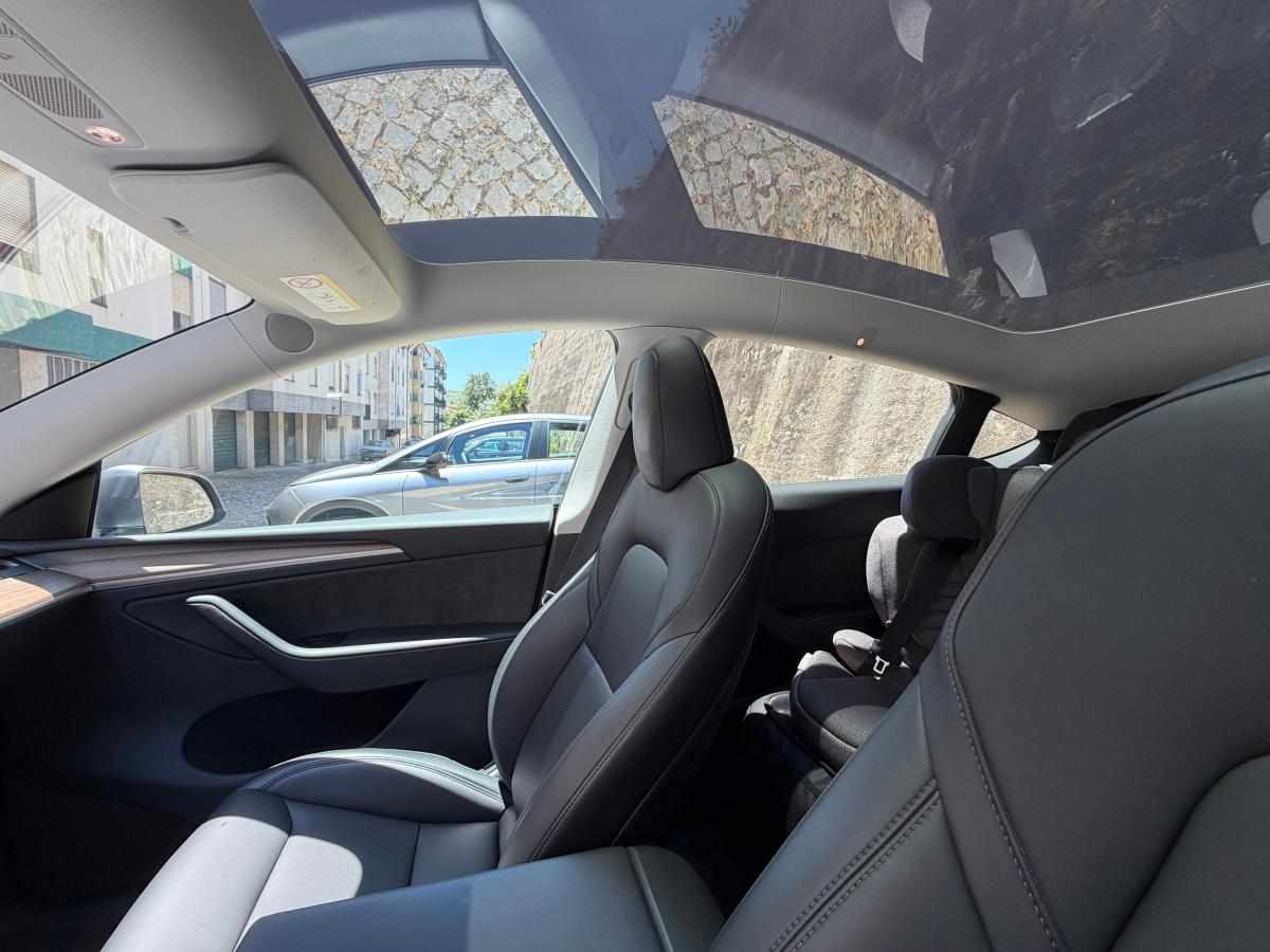 tesla-model-y-performance-2023-eletrico