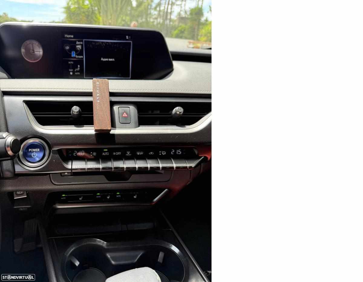 lexus-ux-250h-e-four-2019-gasolina-1987cc
