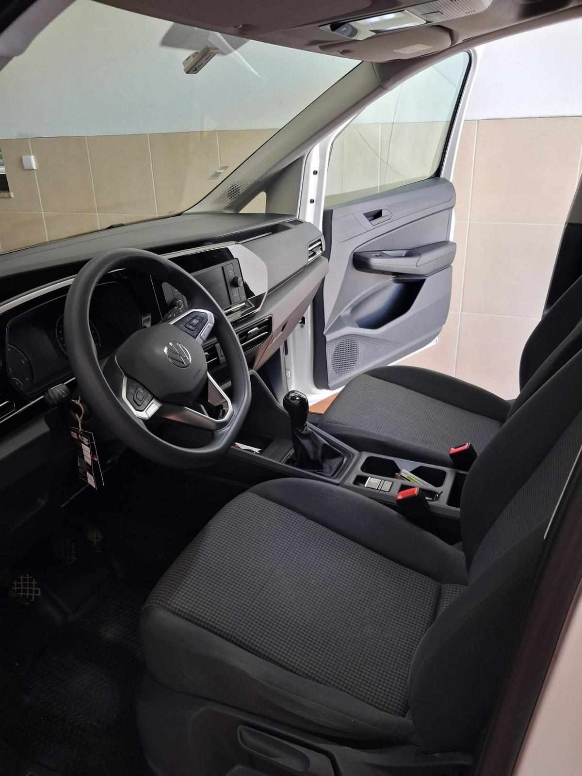 volkswagen-caddy-2-0-tdi-bluemotion-2022-diesel-1968cc
