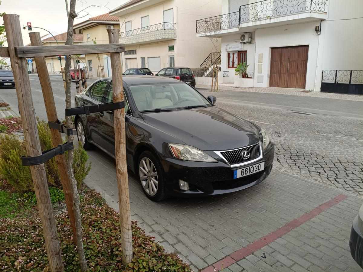lexus-is-220d-2010-diesel-2231cc