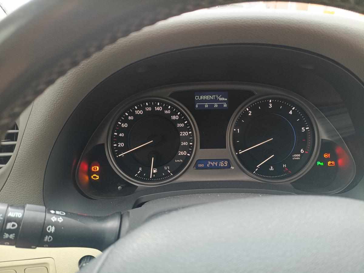 lexus-is-220d-2010-diesel-2231cc