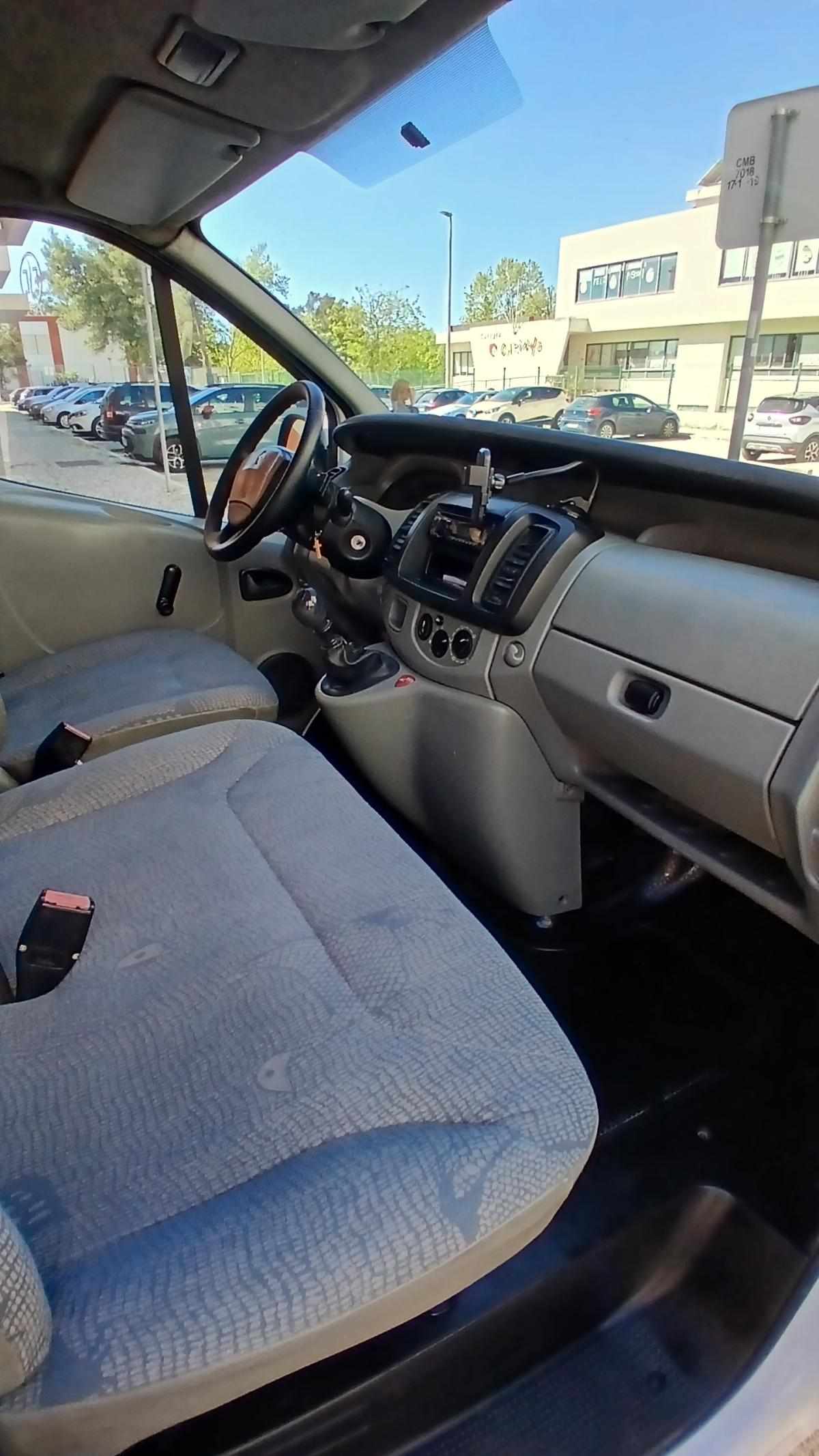 renault-trafic-1-9-dci-2005-diesel-1870cc