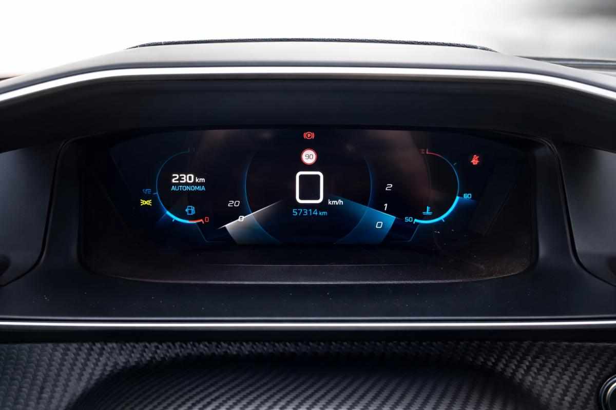 peugeot-2008-1-2-puretech-2021-gasolina-1199cc