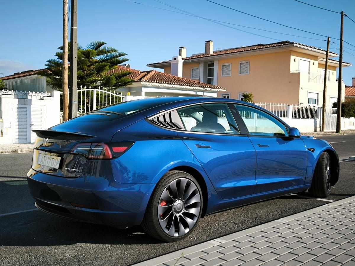 tesla-model-3-performance-2022-eletrico