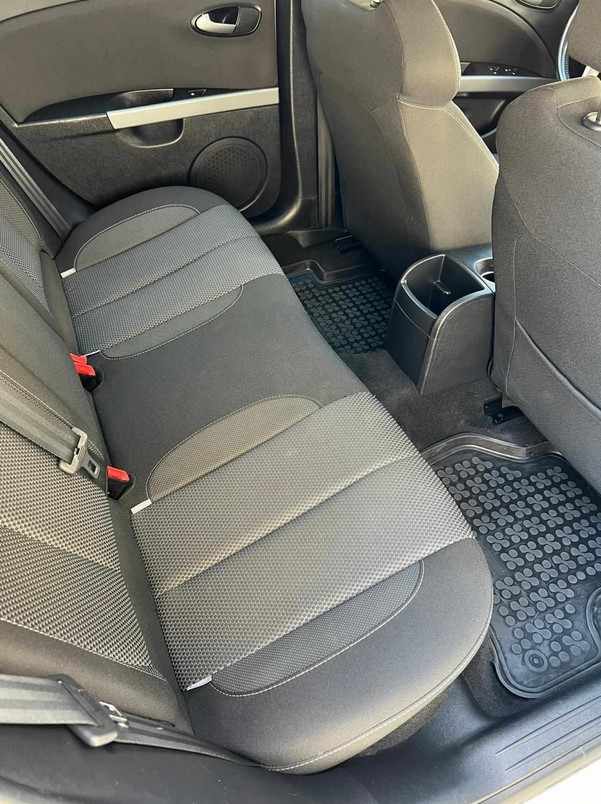 seat-leon-1-6-tdi-2011-diesel-1598cc