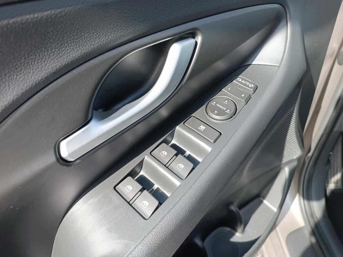 hyundai-i30-1-6-crdi-2019-diesel-1582cc