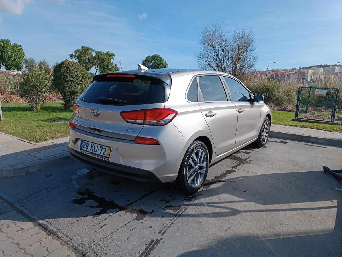 hyundai-i30-1-6-crdi-2019-diesel-1582cc