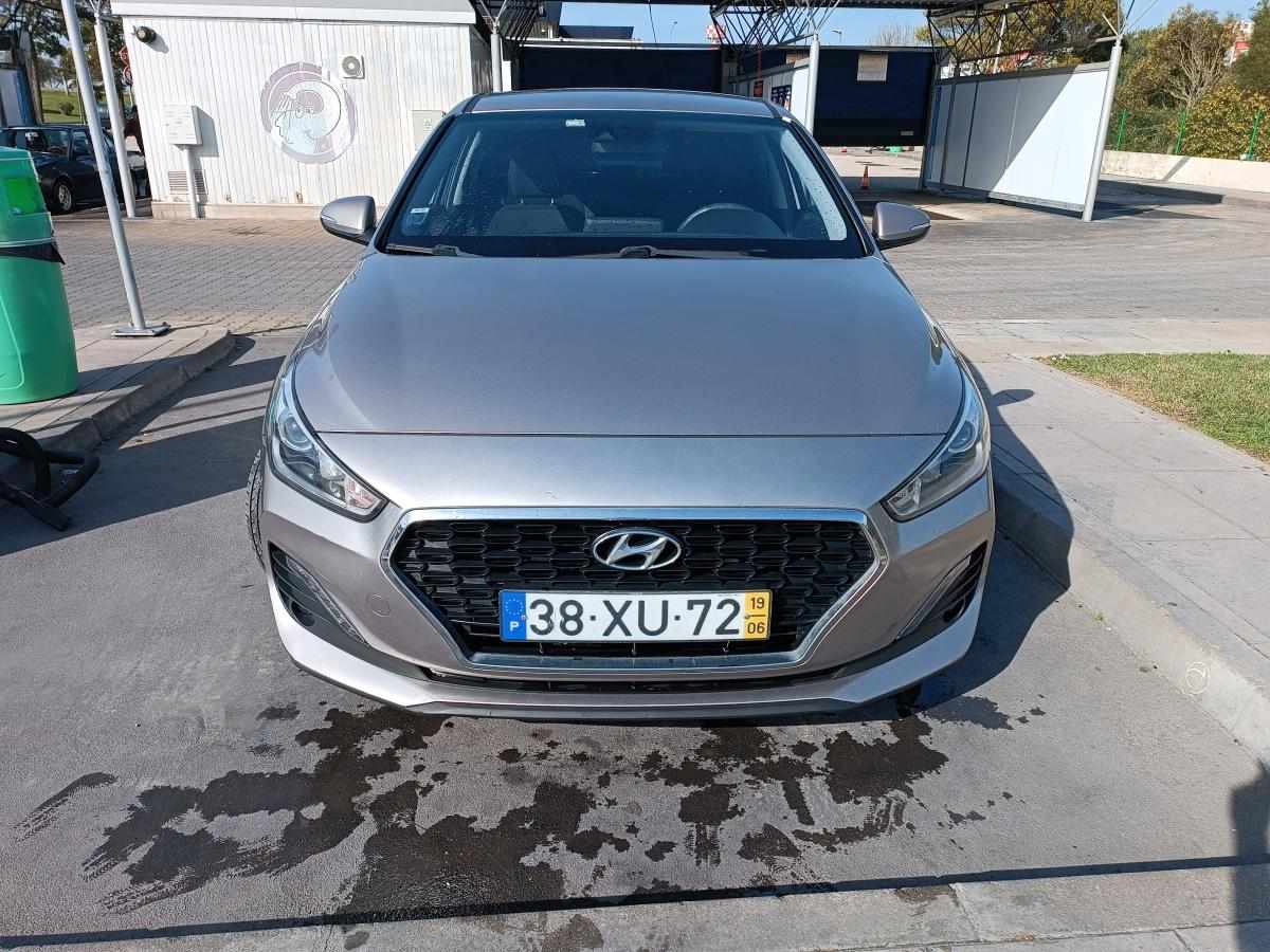 hyundai-i30-1-6-crdi-2019-diesel-1582cc