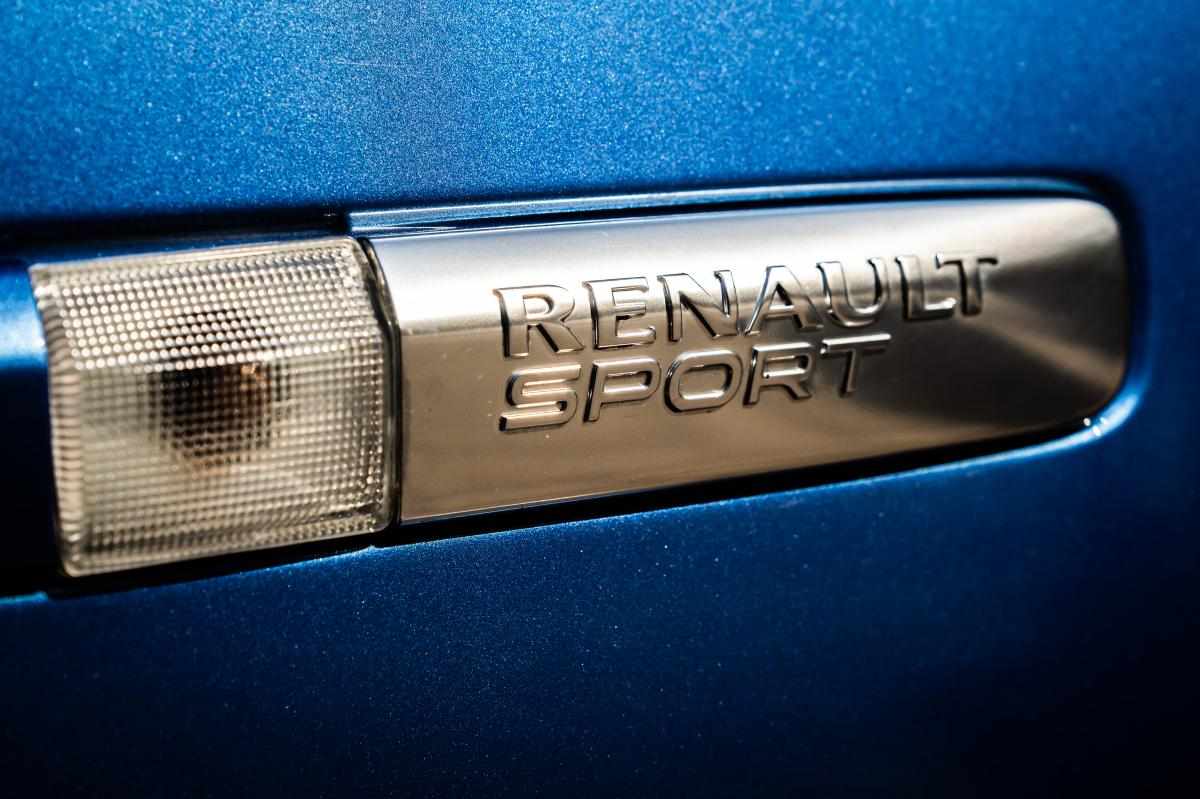 renault-clio-rs-2-0-2011-gasolina-1998cc