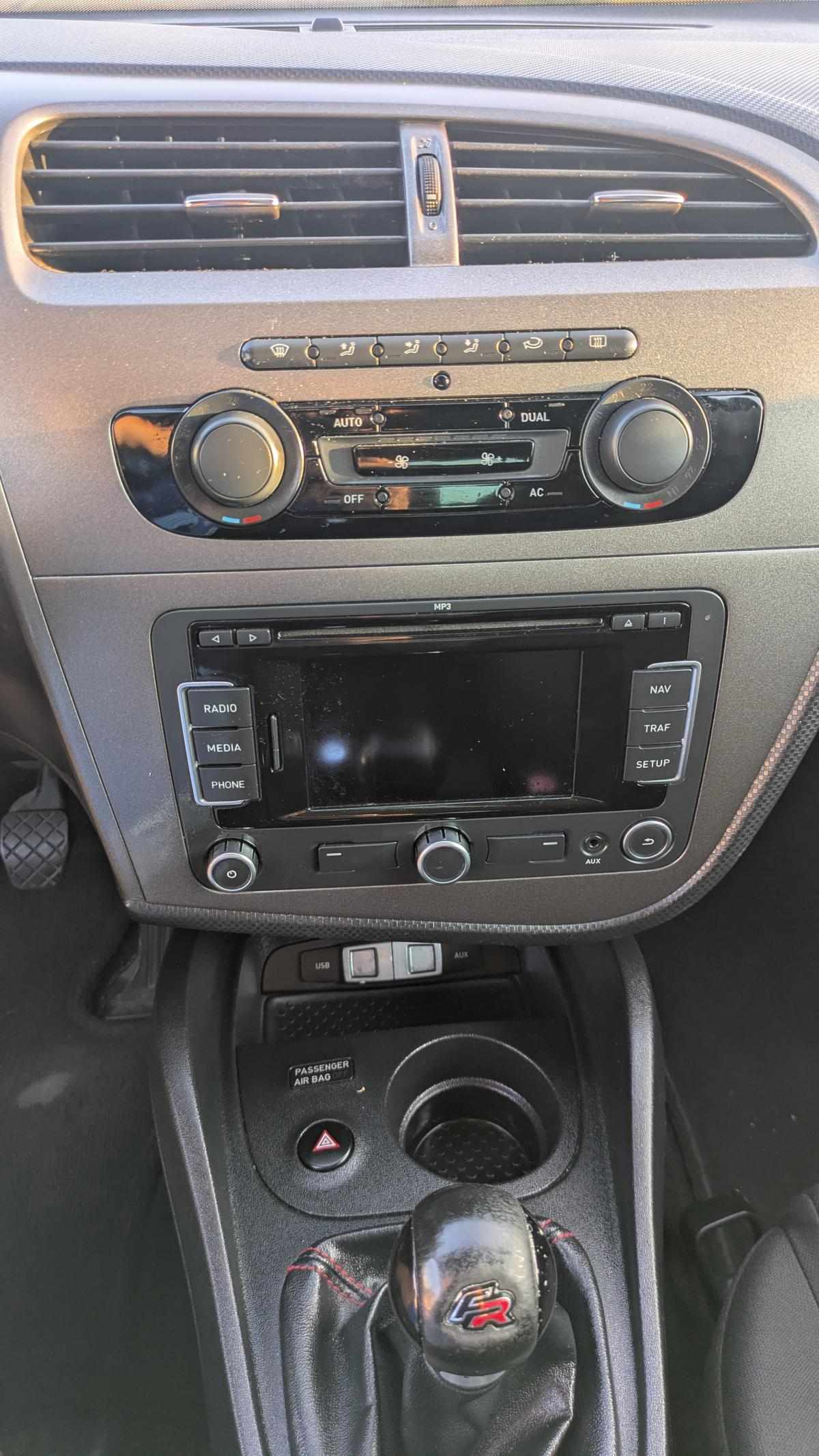 seat-leon-fr-2-0-tdi-2010-diesel-1968cc