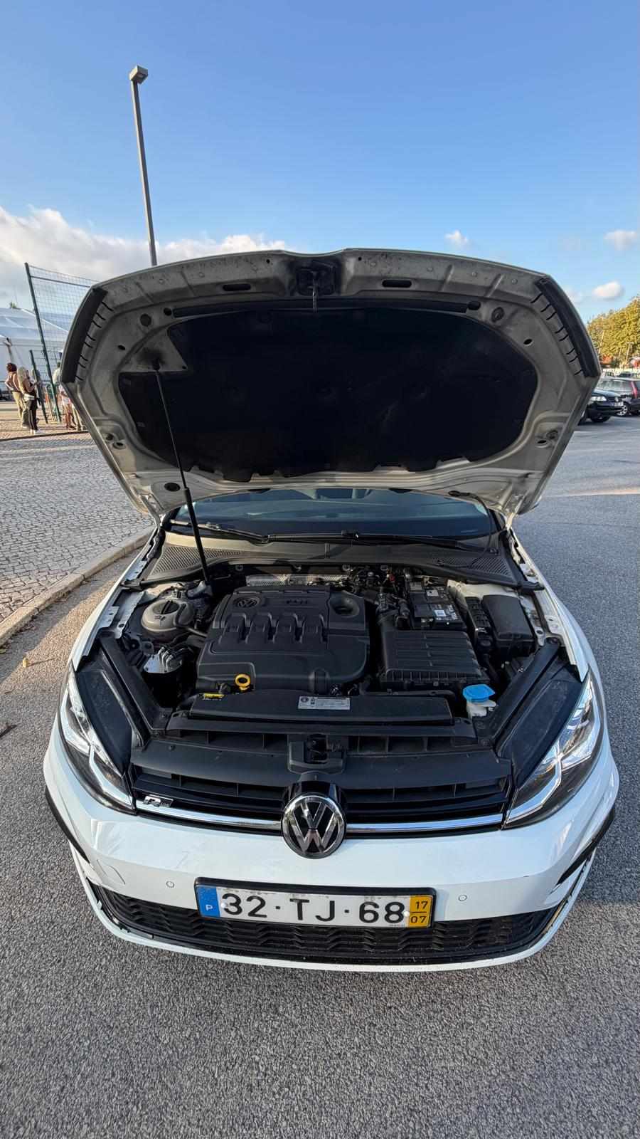 volkswagen-golf-1-6-tdi-bluemotion-2017-diesel-1598cc