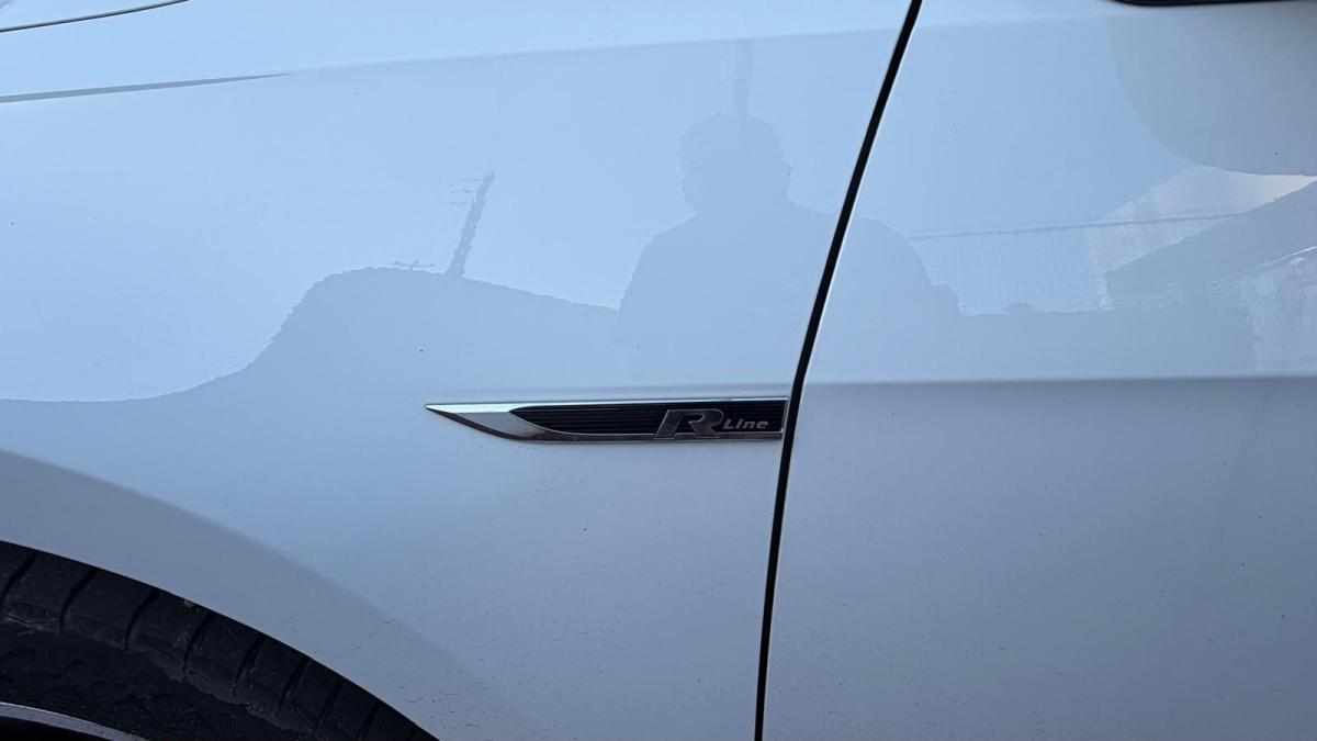 volkswagen-golf-1-6-tdi-bluemotion-2017-diesel-1598cc