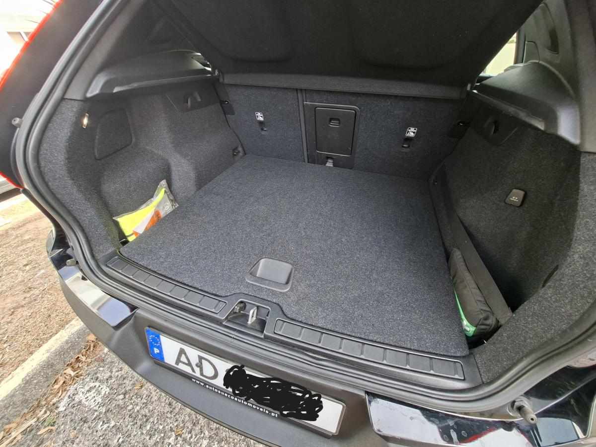 volvo-xc40-t5-recharge-twin-engine-1-5-2020-hibrido-plug-in-1477cc
