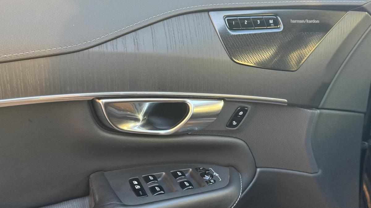 volvo-xc90-t8-twin-engine-awd-2019-hibrido-plug-in-1969cc