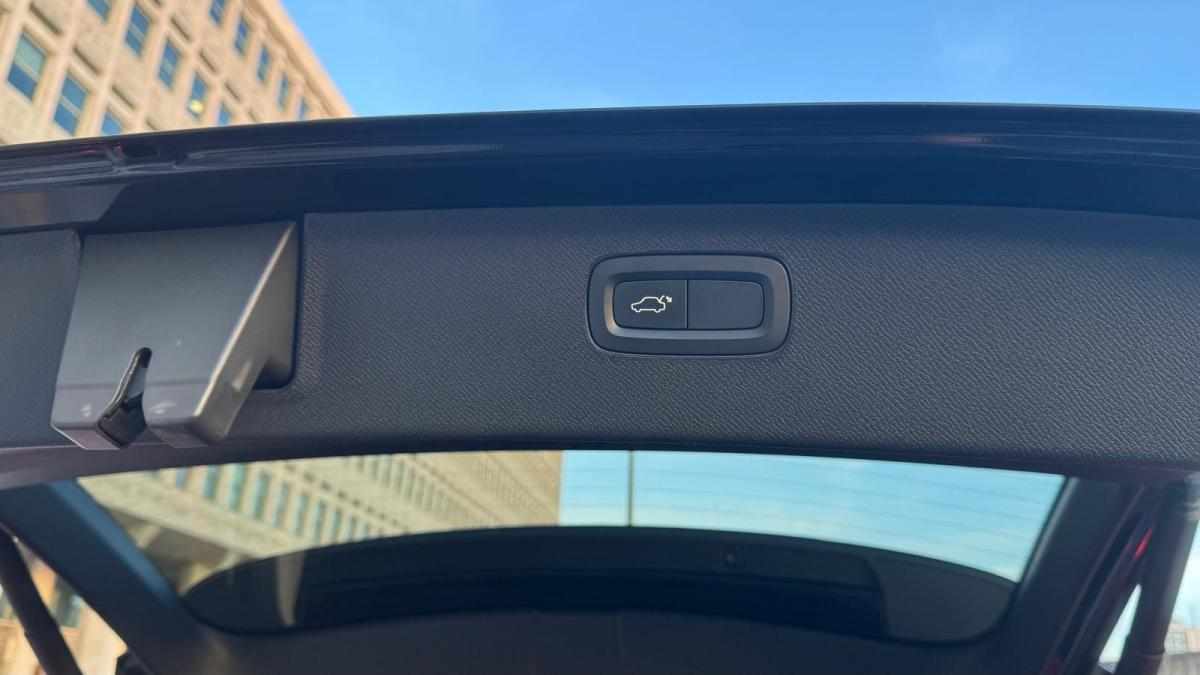 volvo-xc90-t8-twin-engine-awd-2019-hibrido-plug-in-1969cc