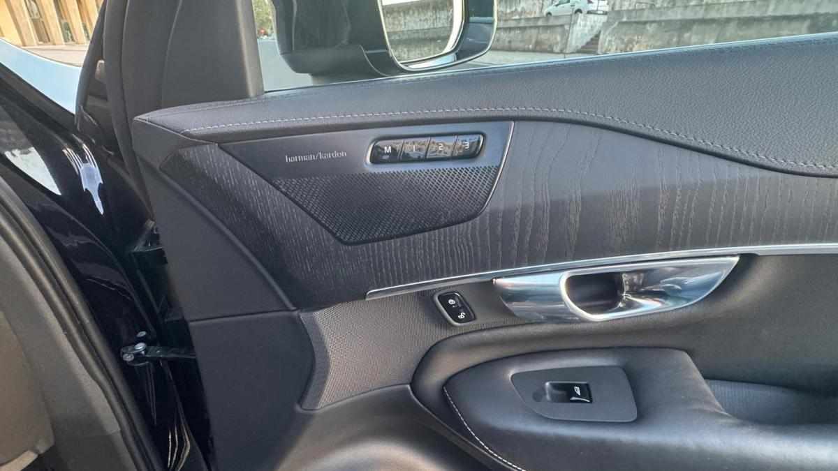 volvo-xc90-t8-twin-engine-awd-2019-hibrido-plug-in-1969cc