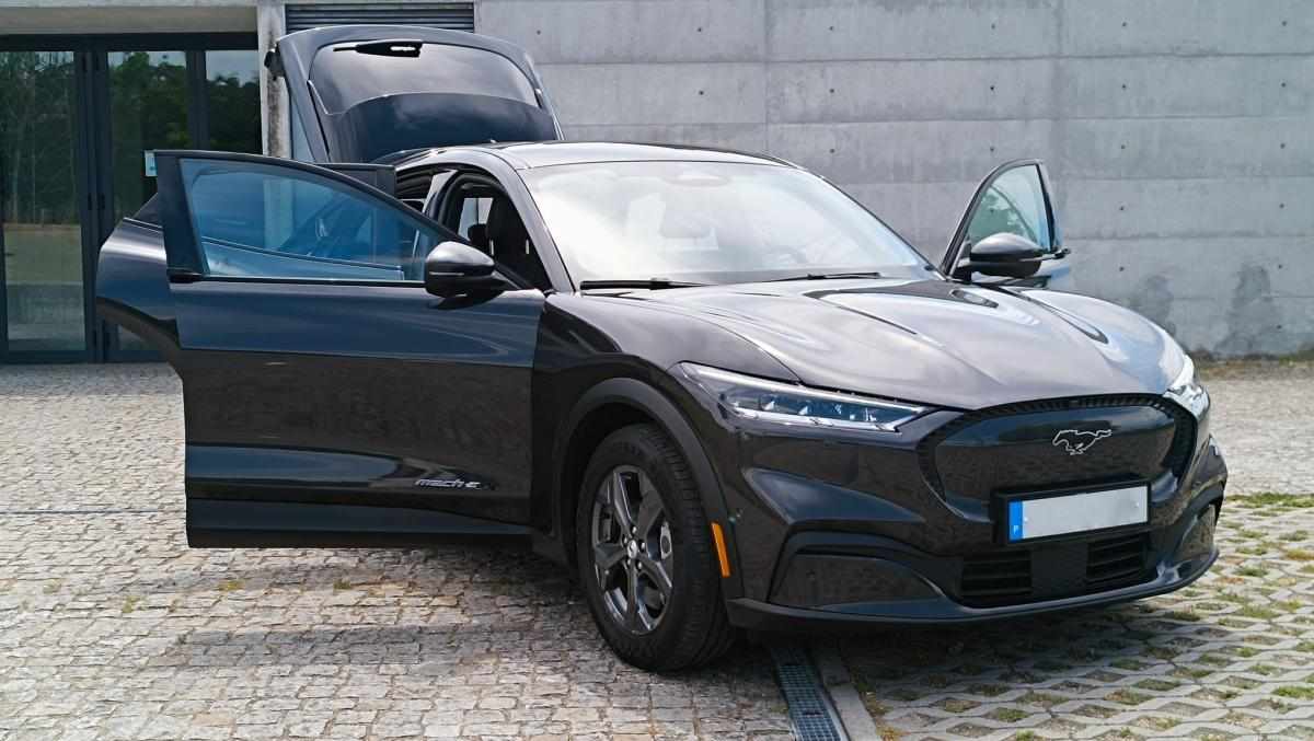 ford-mustang-mach-e-long-range-2022-eletrico