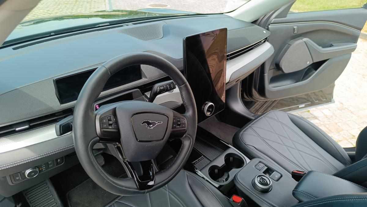 ford-mustang-mach-e-long-range-2022-eletrico