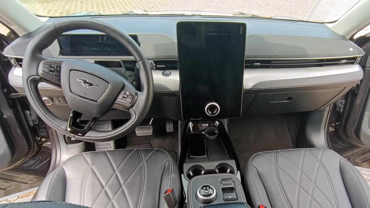 ford-mustang-mach-e-long-range-2022-eletrico