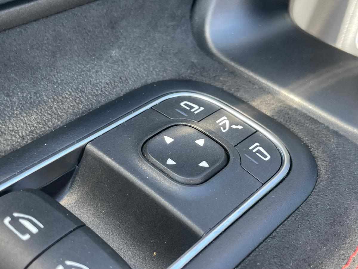 mercedes-benz-cla-250-e-2021-gasolina-1332cc