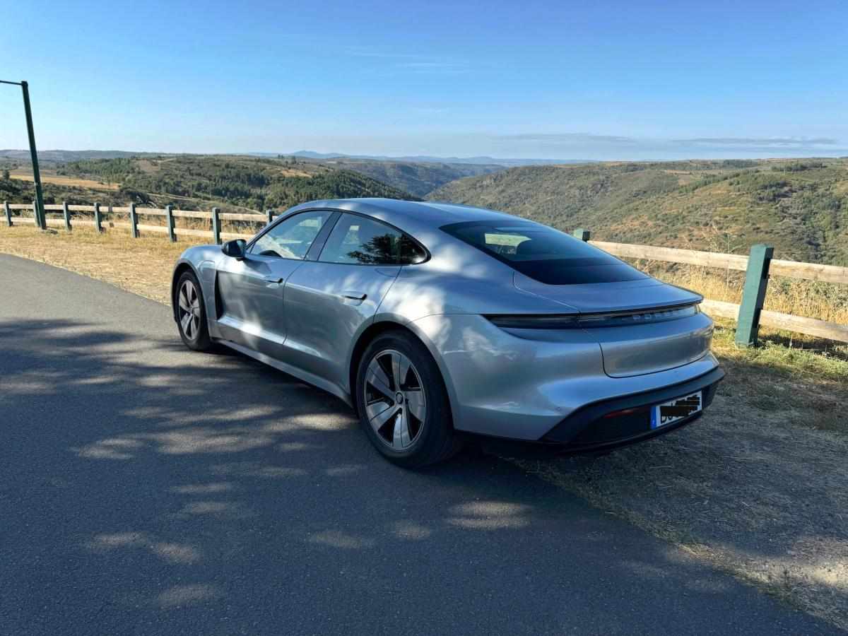 porsche-taycan-4s-2020-eletrico