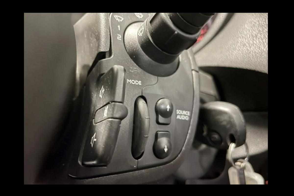 renault-clio-1-2-16v-2008-gasolina-1149cc