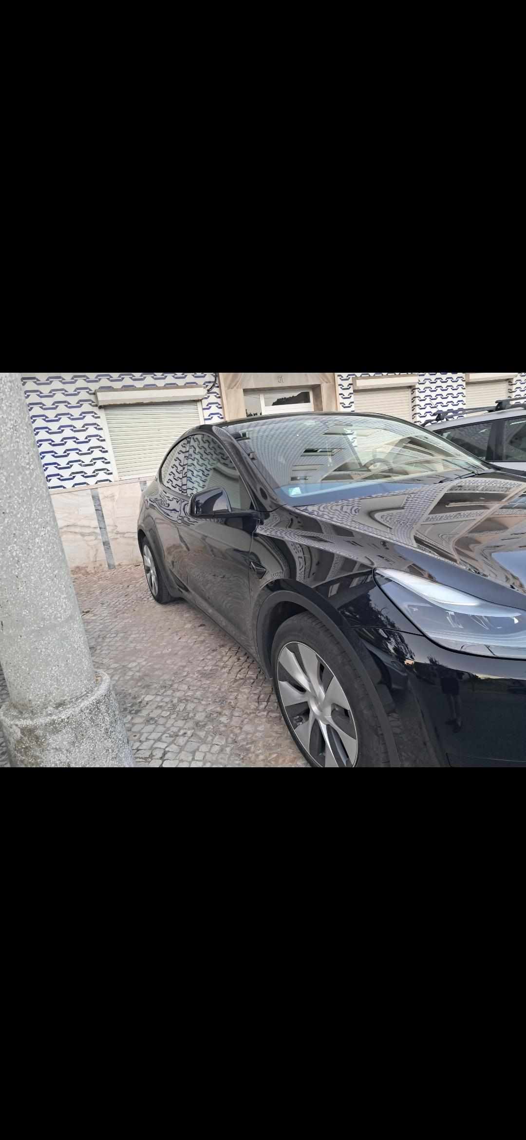tesla-model-y-standard-range-rwd-2024-eletrico