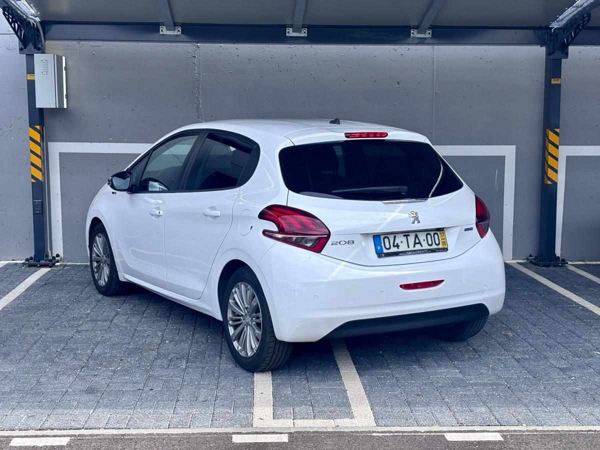 peugeot-208-1-2-vti-2017-gasolina-1199cc