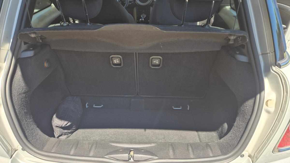 mini-hatch-1-6-d-2011-diesel-1598cc