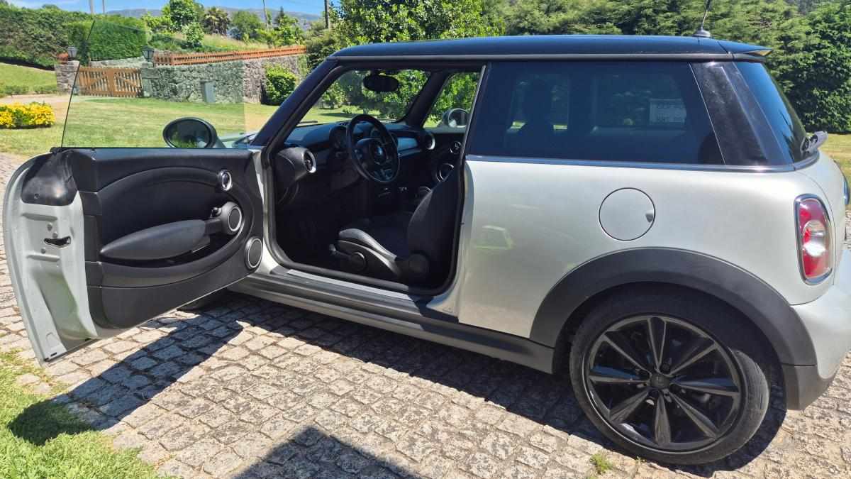 mini-hatch-1-6-d-2011-diesel-1598cc