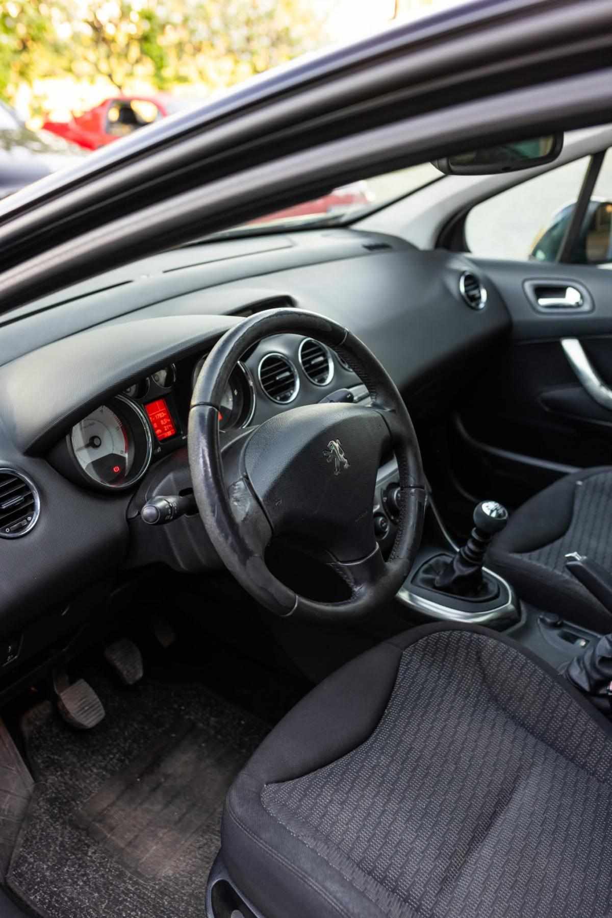 peugeot-308-1-6-hdi-fap-2010-diesel-1560cc