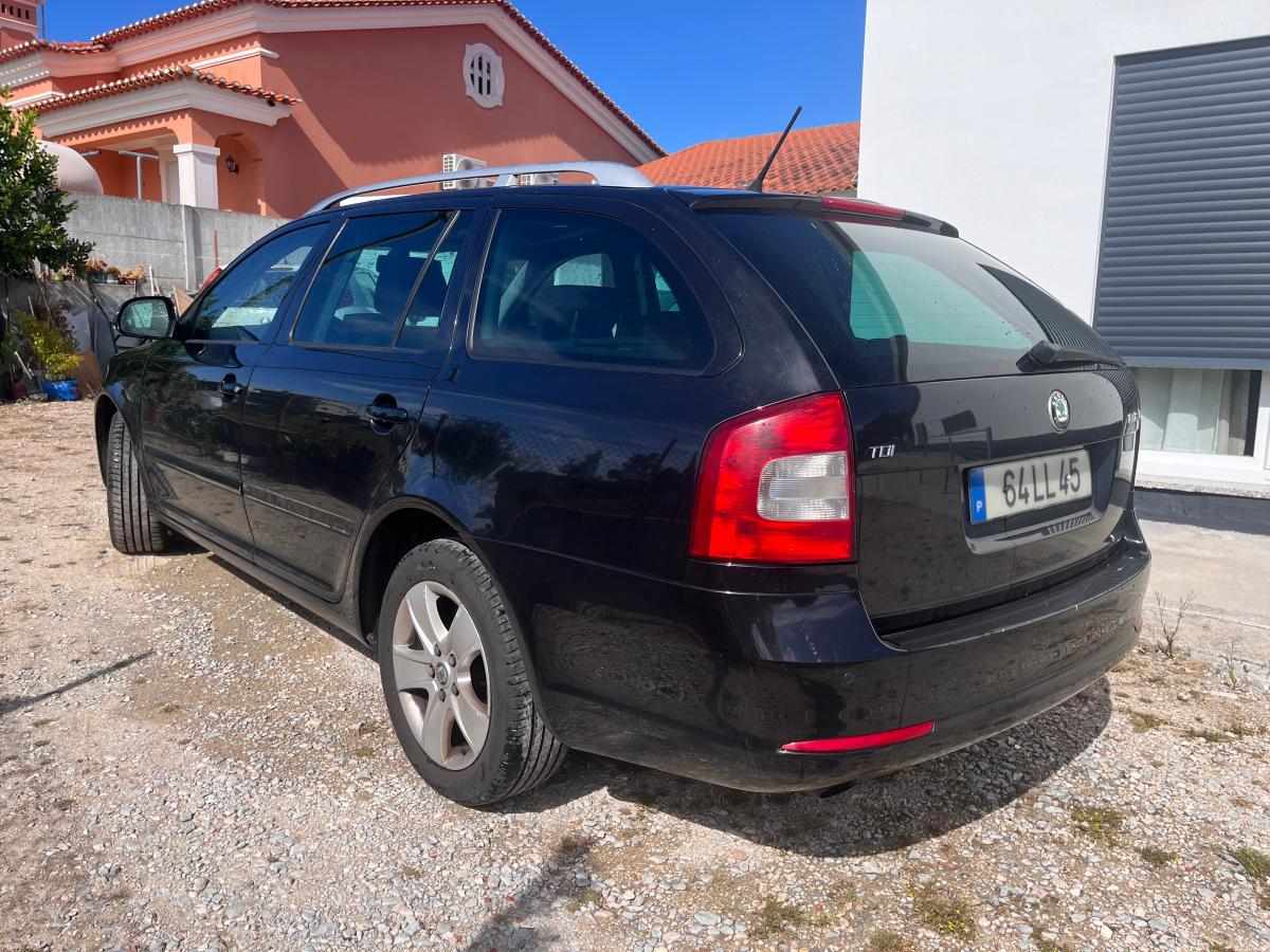 skoda-octavia-1-6-tdi-2011-diesel-1598cc