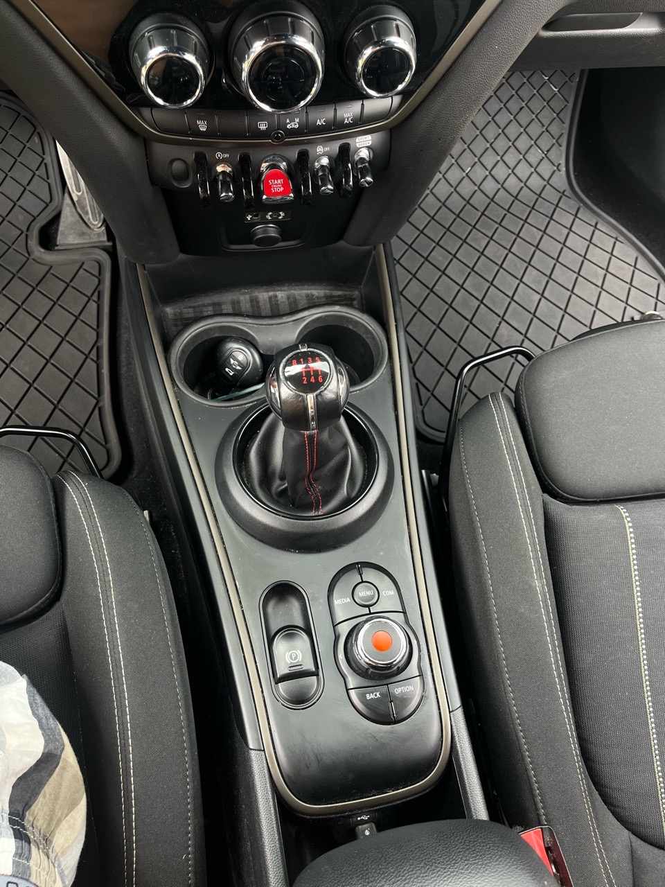 mini-countryman-d-1-6-2018-diesel-1496cc