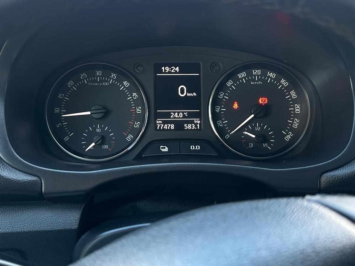 skoda-roomster-1-6-tdi-2012-diesel-1598cc