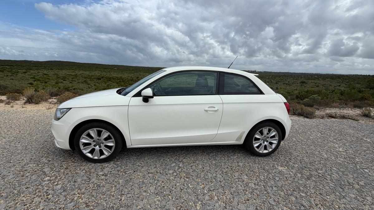 audi-a1-1-2-tfsi-2011-gasolina-1197cc