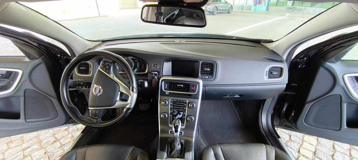 volvo-v60-d6-plug-in-hybrid-awd-2-4-2014-diesel-2400cc