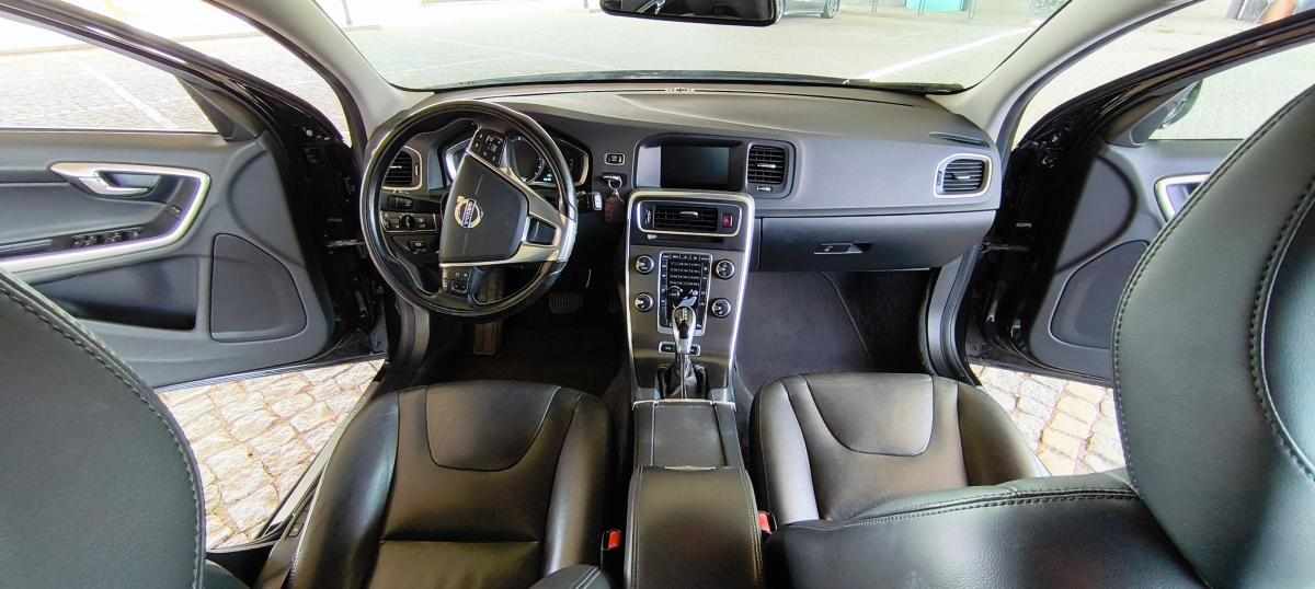 volvo-v60-d6-plug-in-hybrid-awd-2-4-2014-diesel-2400cc